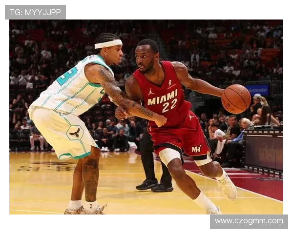 字母哥上半场表现平平仅得10分3板3助2断球队需更强支持